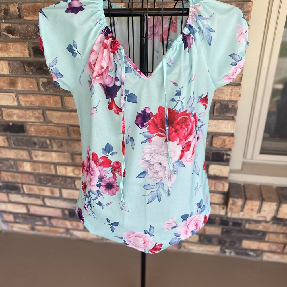 Floral Women's Top - Mint Green and Pink